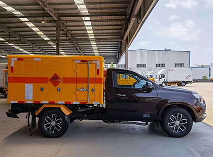浮梁爆破器材运输车