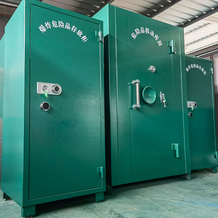 浮梁危险品存放柜（危险品存放箱）为什么能防火防爆？科学防爆机制与安全保障功能解析
